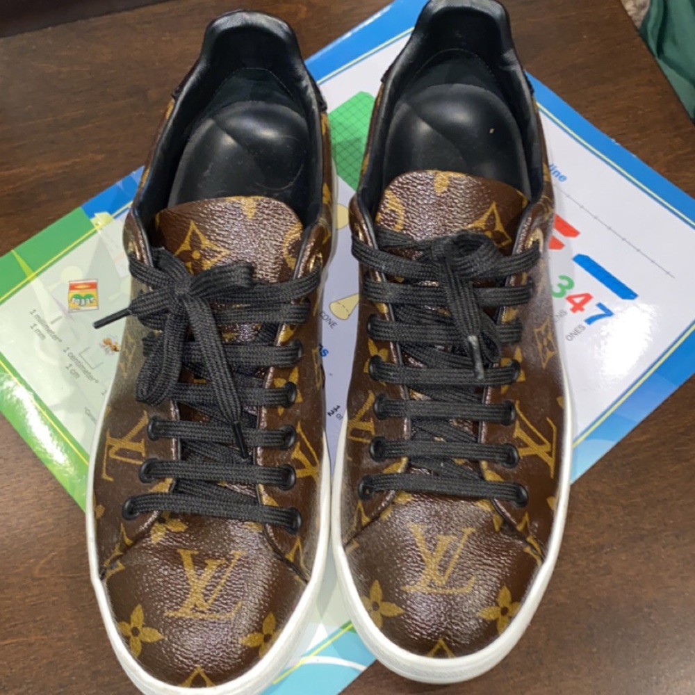 Wore 3 times basically brand new